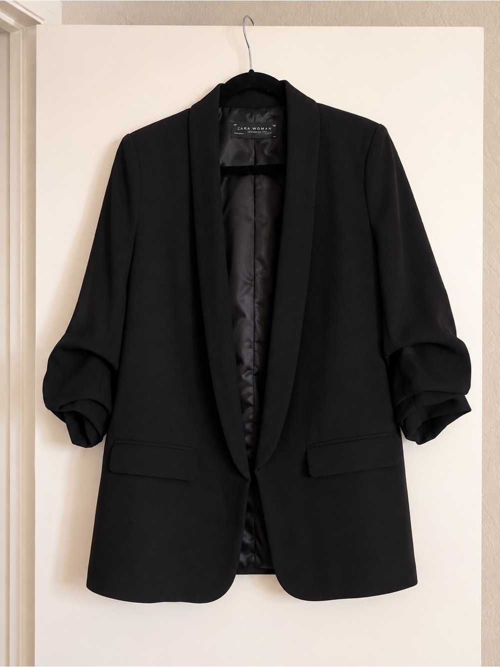 Zara Black Ruched Sleeve Blazer